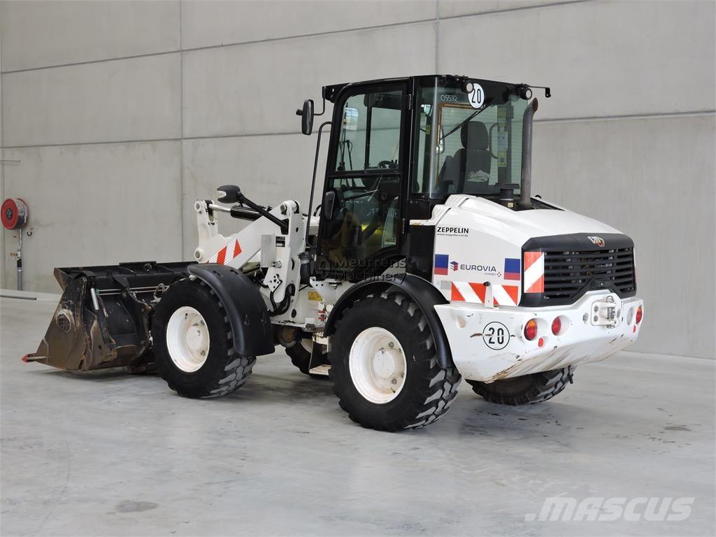 CAT 908M + FORK Колесни товарачи