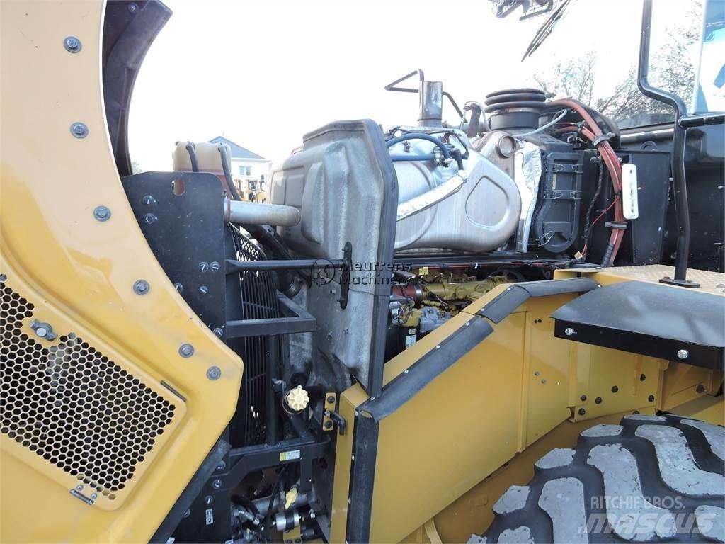 CAT 950M Колесни товарачи