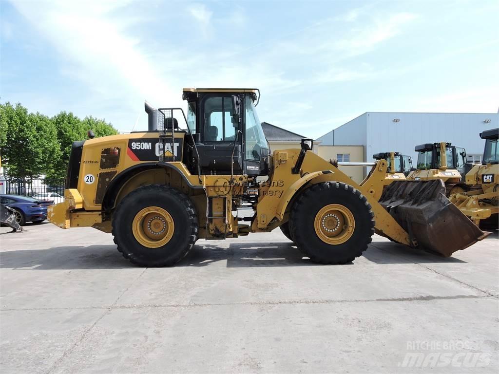 CAT 950M GERMAN Колесни товарачи