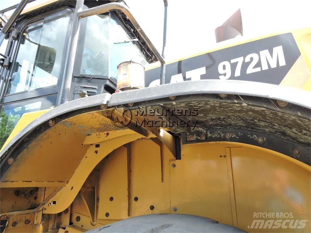 CAT 972M Колесни товарачи