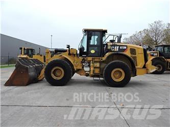 CAT 972M Колесни товарачи