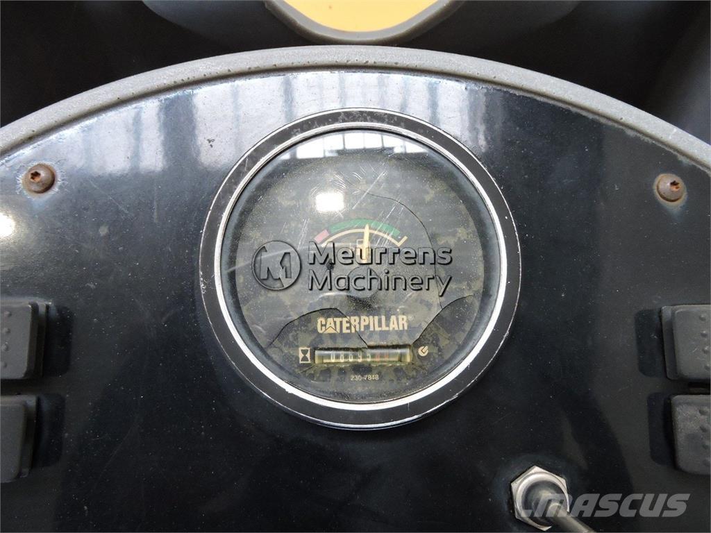 CAT CB225E Други ролки
