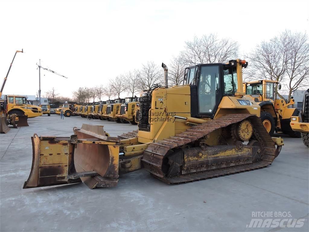CAT D6NLGP Булдозери