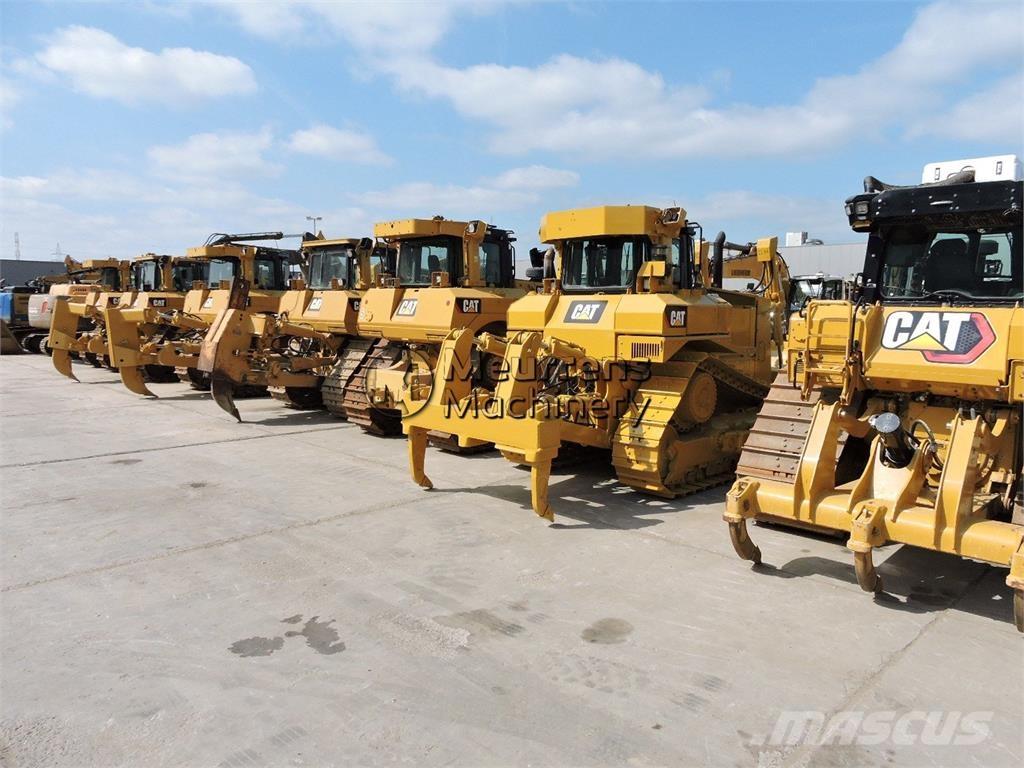 CAT D7R Булдозери