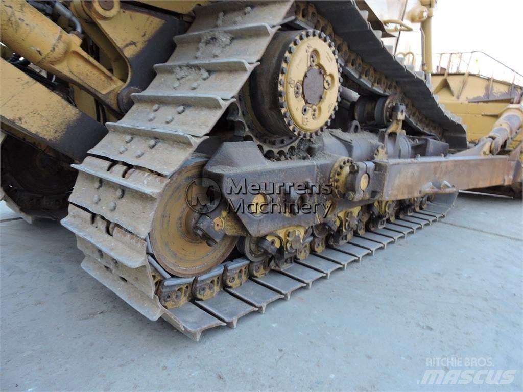 CAT D8T GERMAN Булдозери