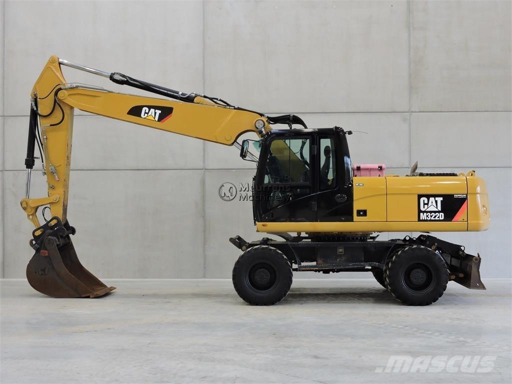 CAT M322D Колесни екскаватори
