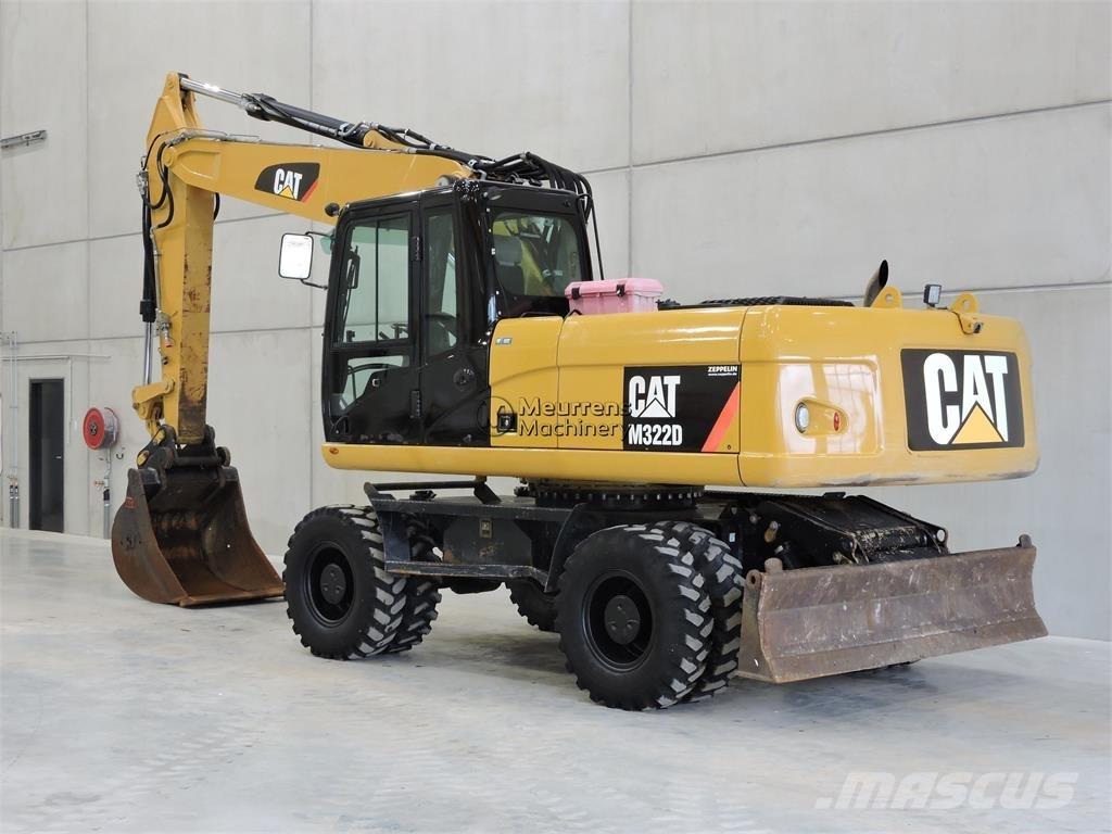 CAT M322D Колесни екскаватори
