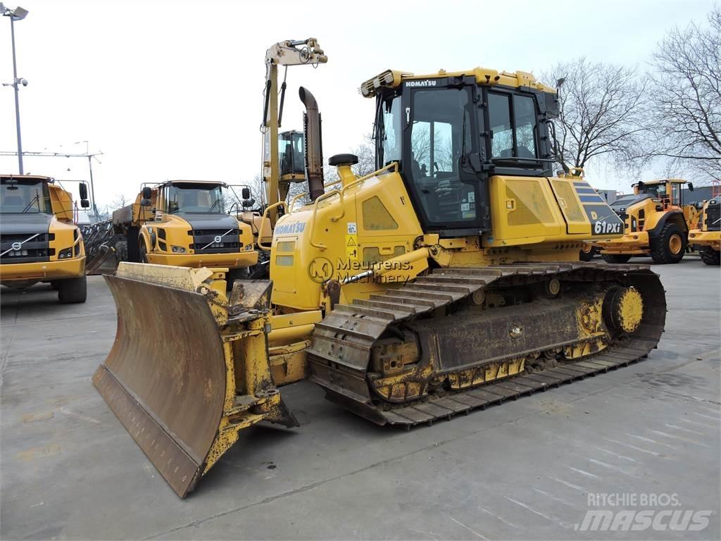 Komatsu D61PXi-23 Булдозери