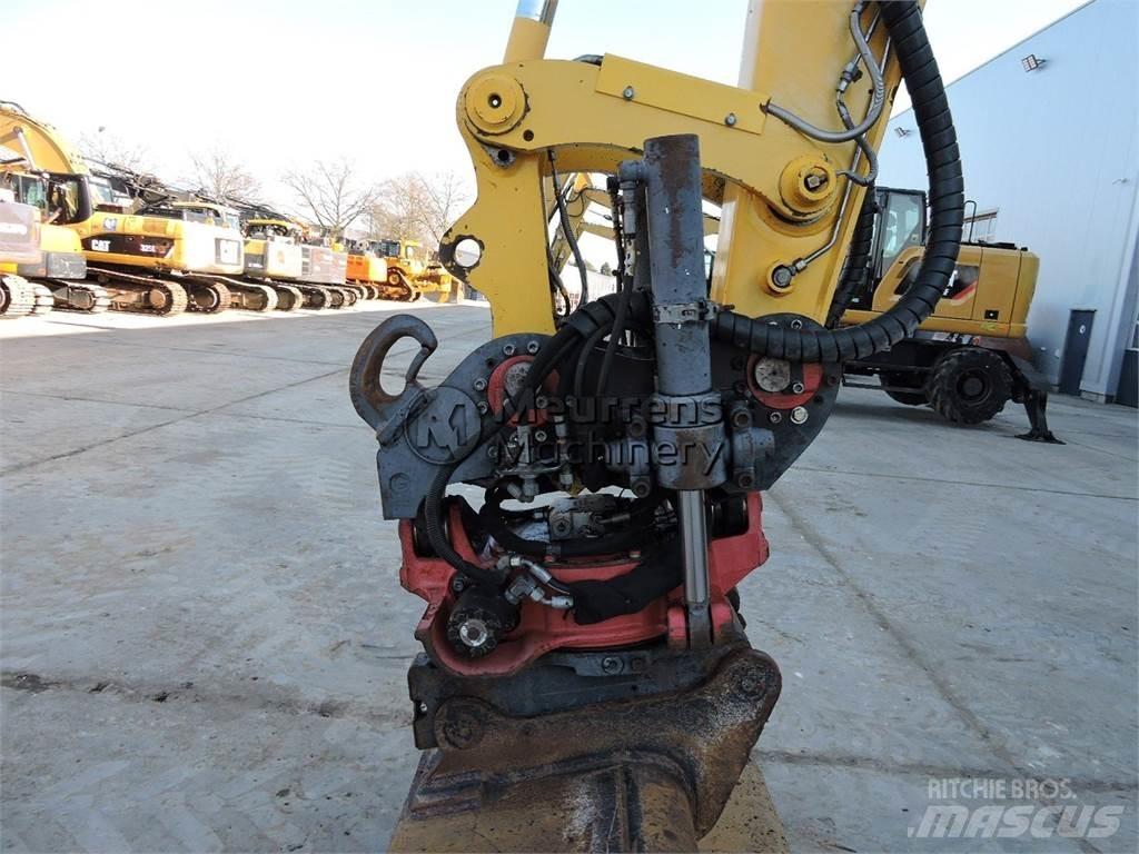 Komatsu PW148 Колесни екскаватори