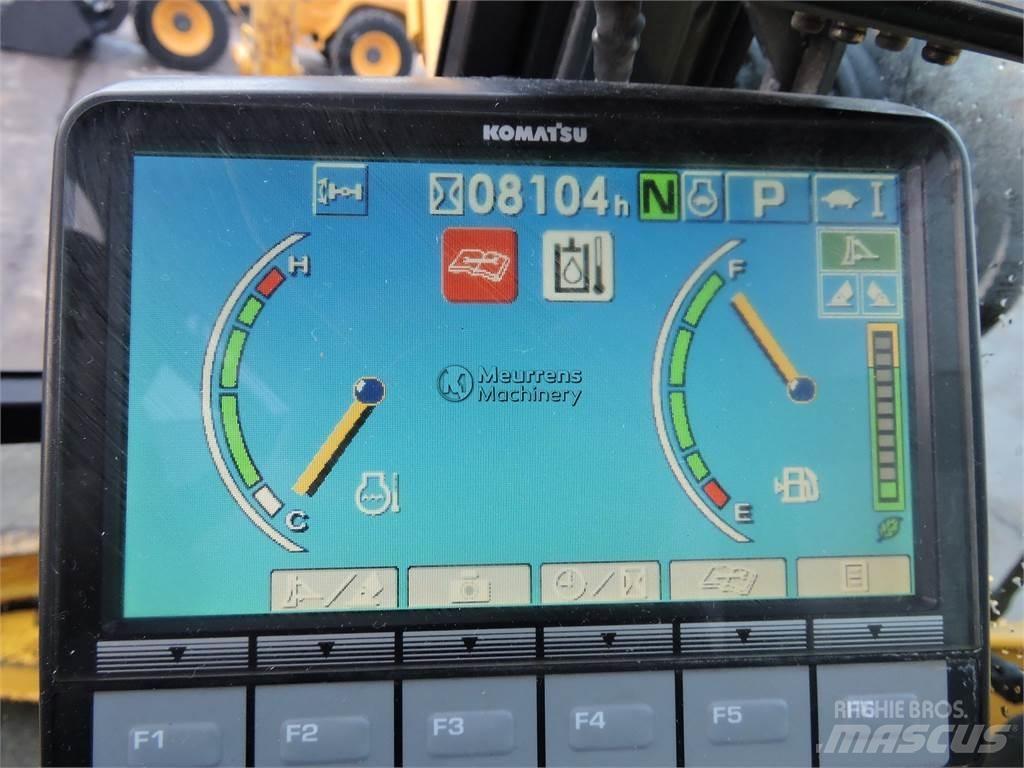 Komatsu PW98 Колесни екскаватори