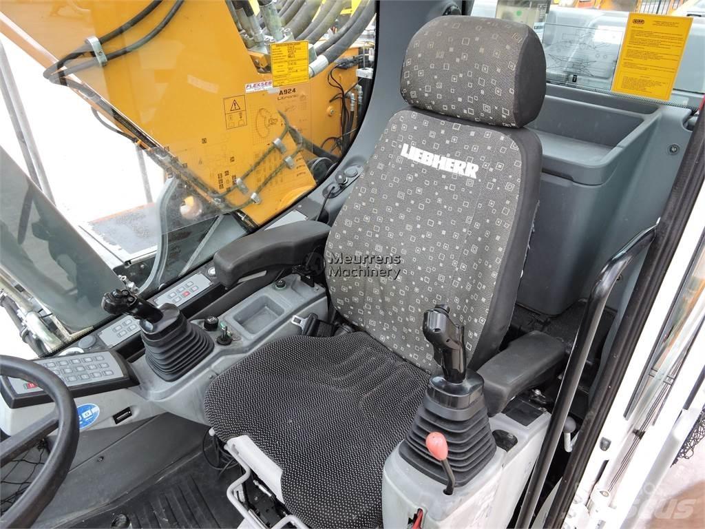 Liebherr A924 Колесни екскаватори