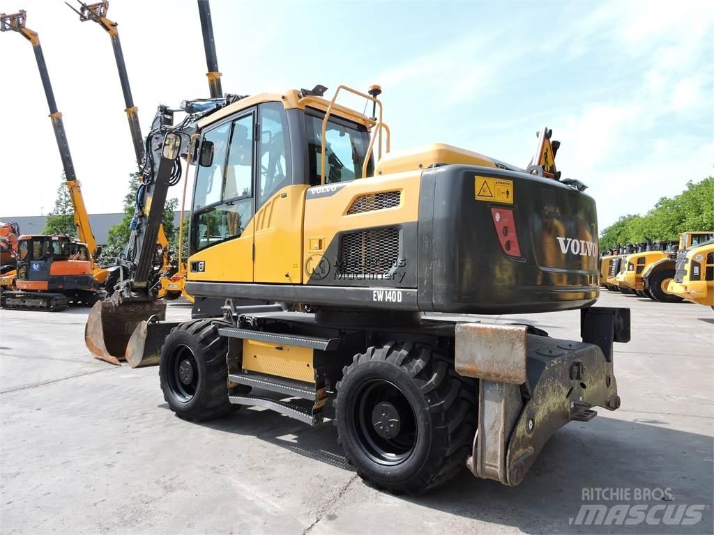 Volvo EW140D Колесни екскаватори