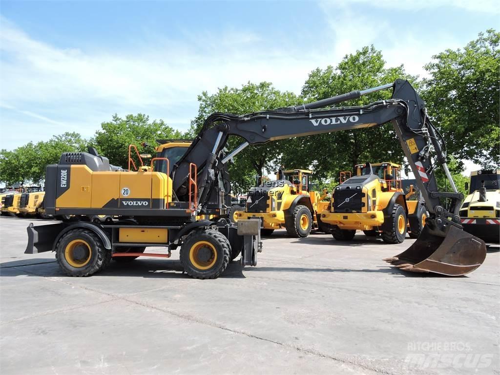 Volvo EW220E GERMAN Колесни екскаватори