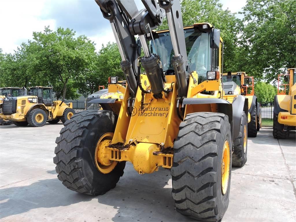 Volvo L110F GERMAN Колесни товарачи