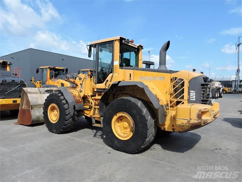 Volvo L120F Колесни товарачи