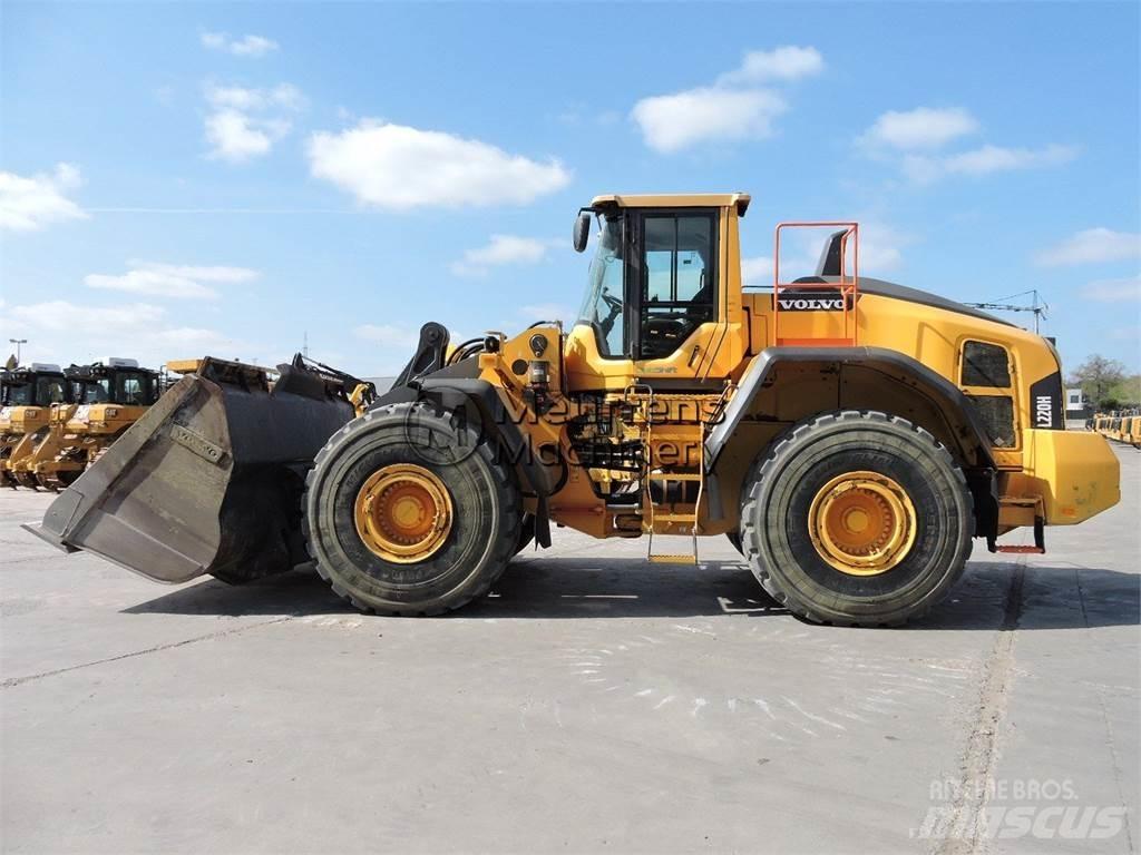 Volvo L220H Колесни товарачи