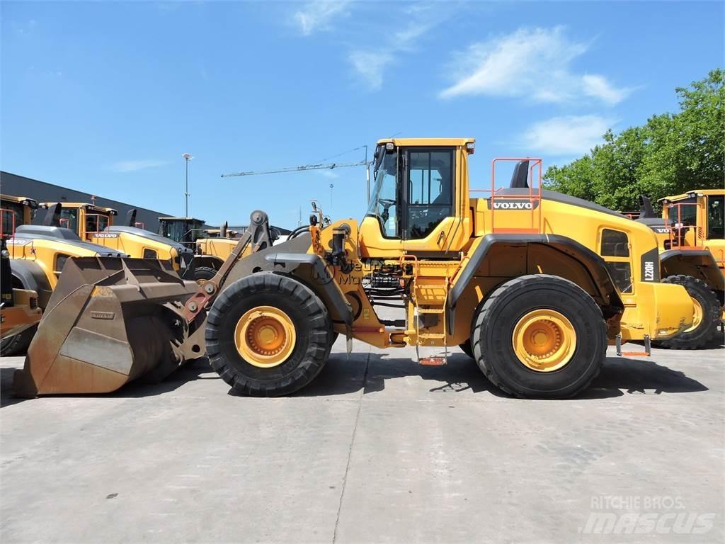 Volvo L220H Колесни товарачи