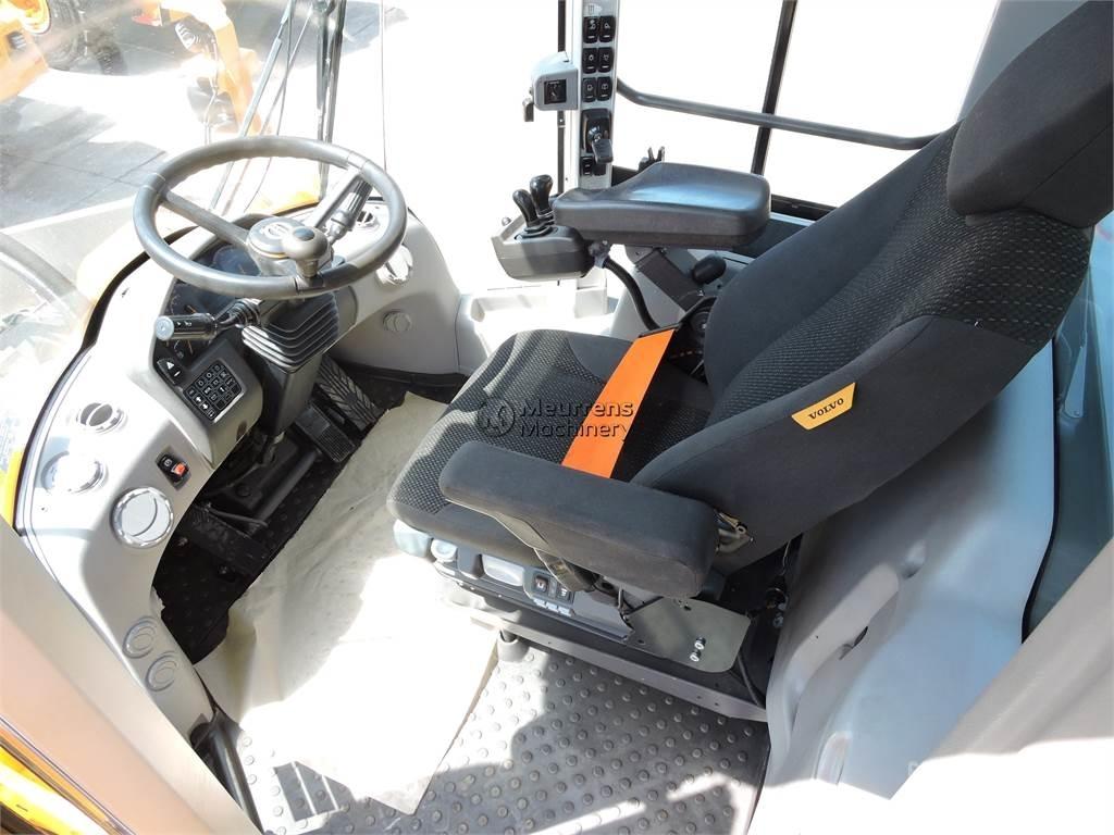 Volvo L220H Колесни товарачи