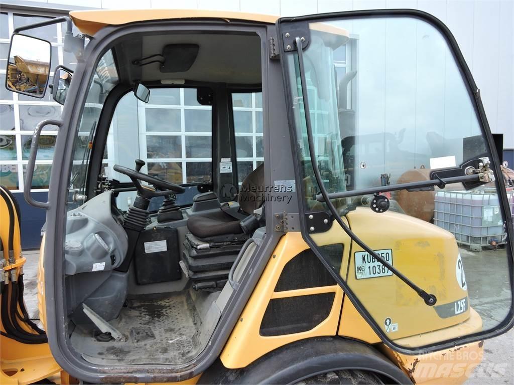 Volvo L25F Колесни товарачи