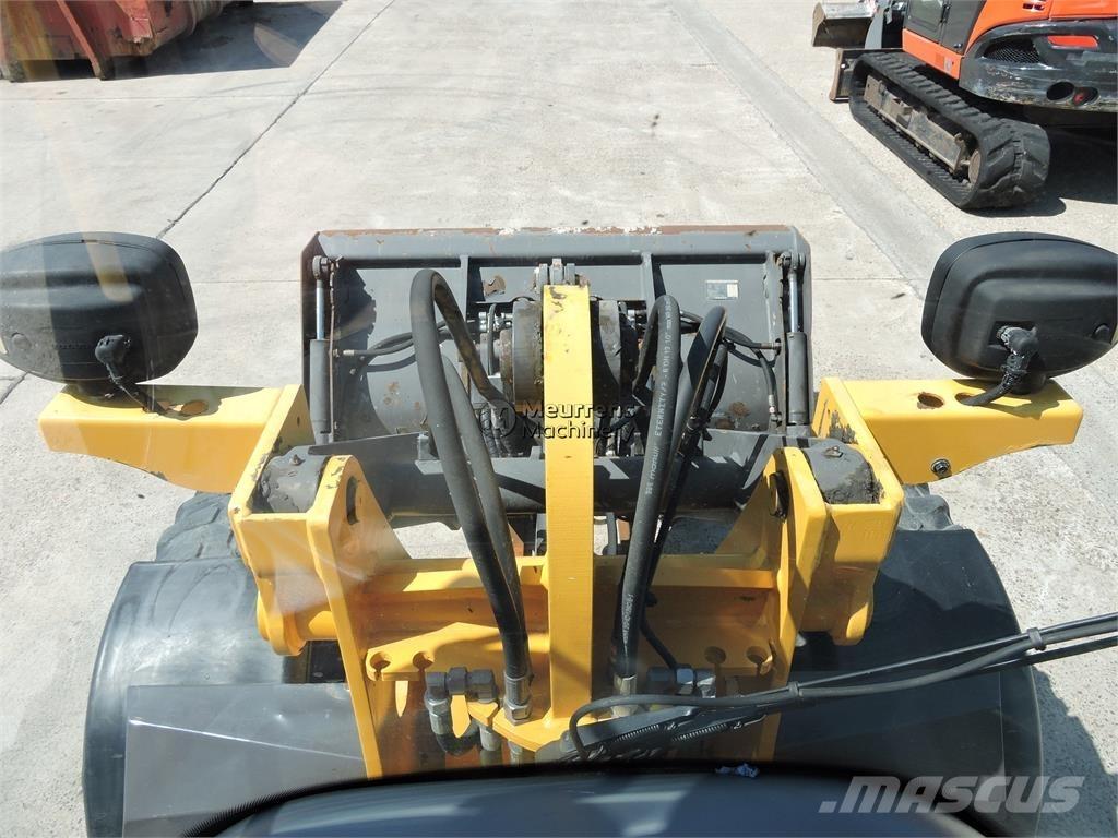 Volvo L25F + FORK Колесни товарачи