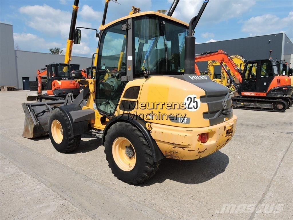 Volvo L25F + FORK Колесни товарачи