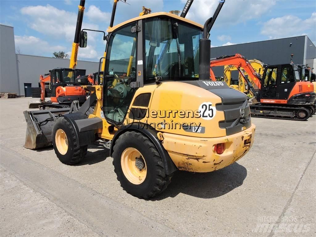 Volvo L25F + Fork Колесни товарачи