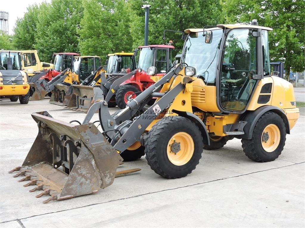 Volvo L25F + FORK Колесни товарачи
