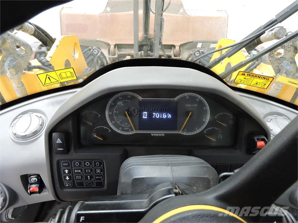 Volvo L90H Колесни товарачи