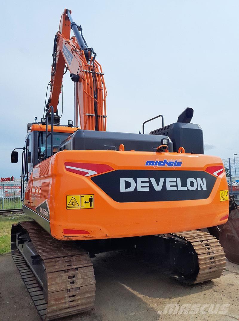 Develon DX 225 LC-7 Верижен екскаватор