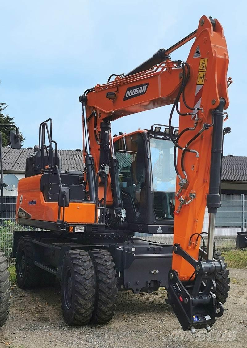 Doosan DX 160 W-7 Колесни екскаватори