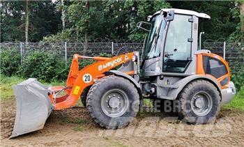 Weycor AR 420 Колесни товарачи