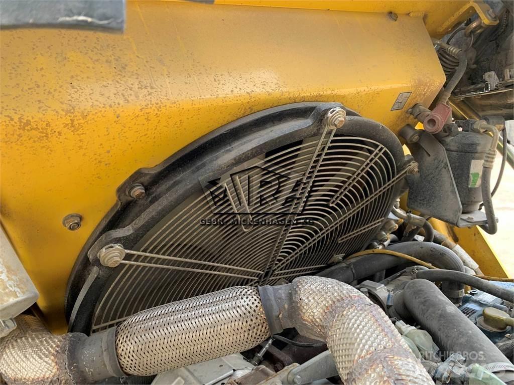 Bomag BW 154 AD-5 Двойни барабанни ролки
