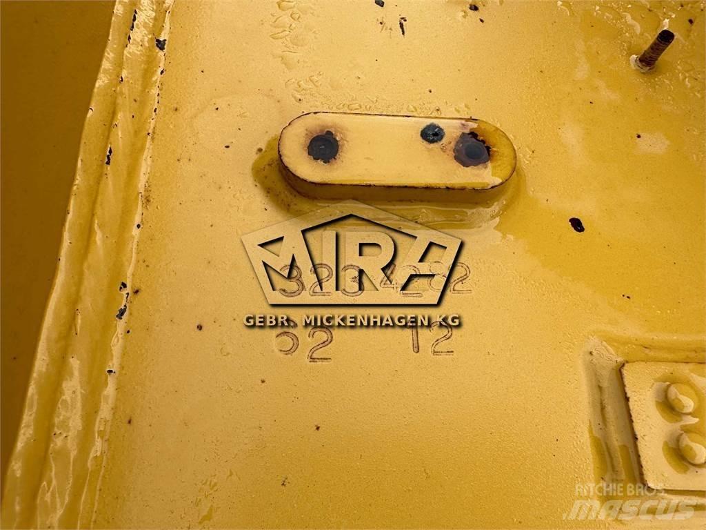 CAT 907 H Стрели и рамена
