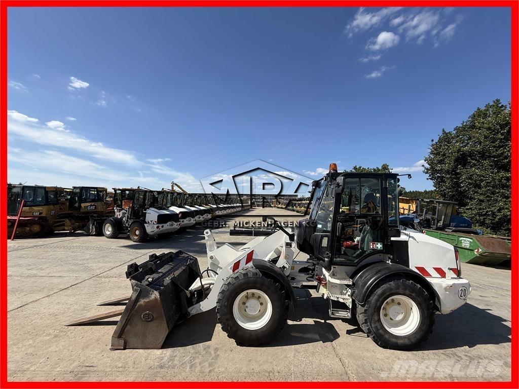 CAT 908 M Колесни товарачи