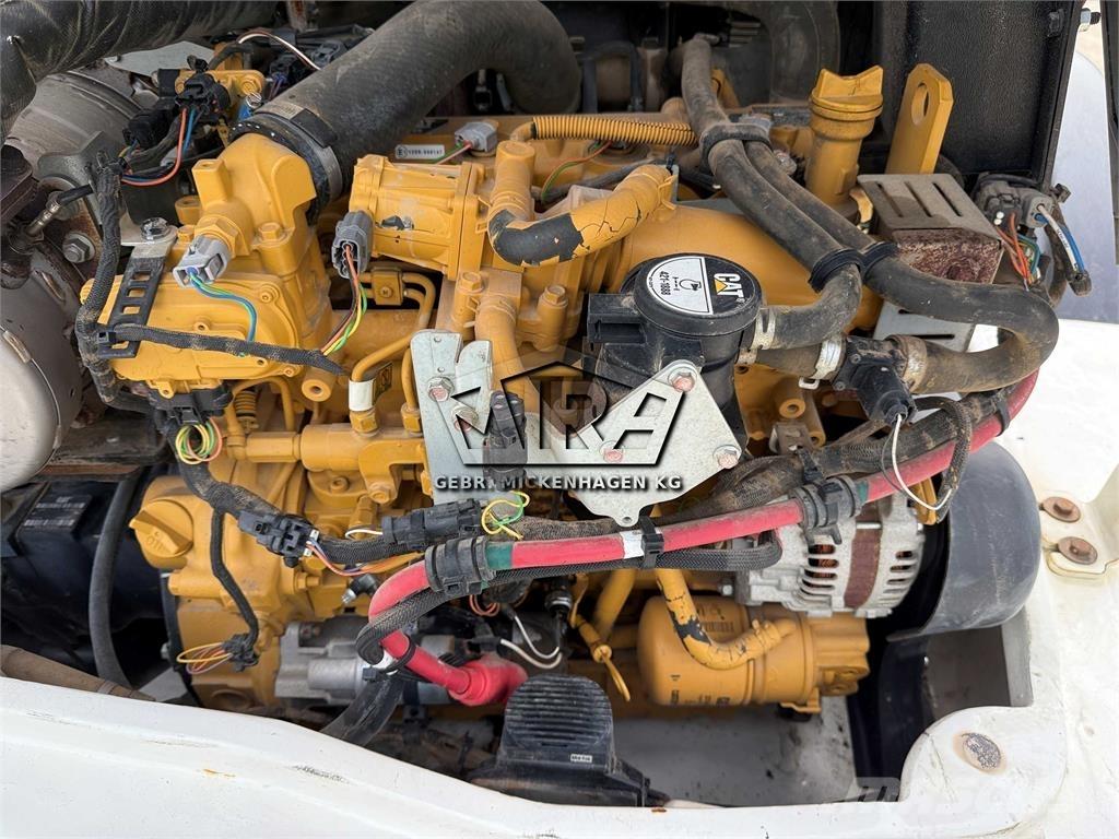 CAT 908 M Колесни товарачи