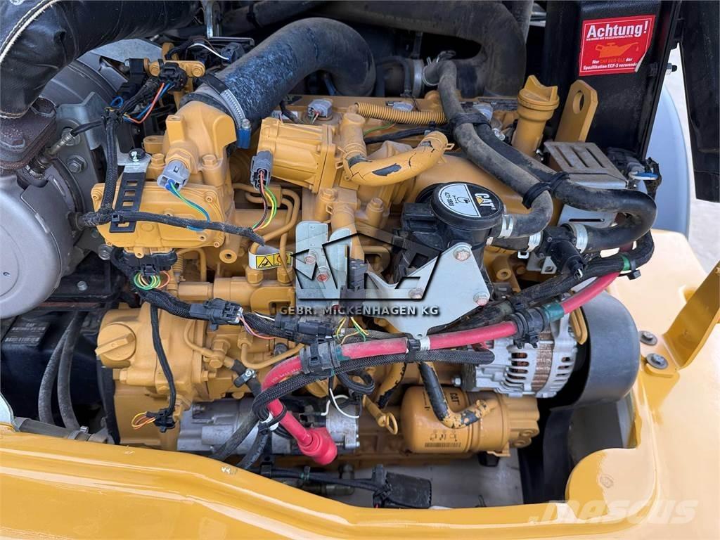 CAT 908 M Колесни товарачи
