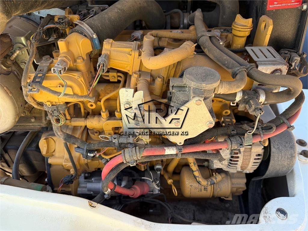 CAT 908 M Колесни товарачи