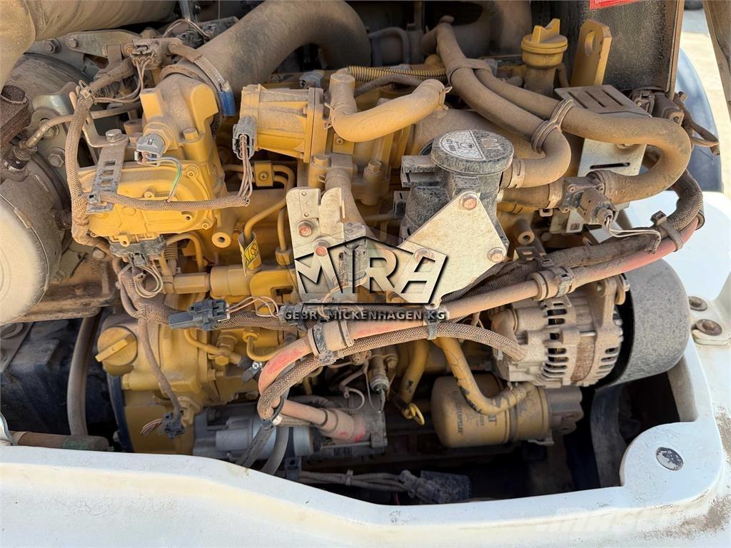 CAT 908 M Колесни товарачи
