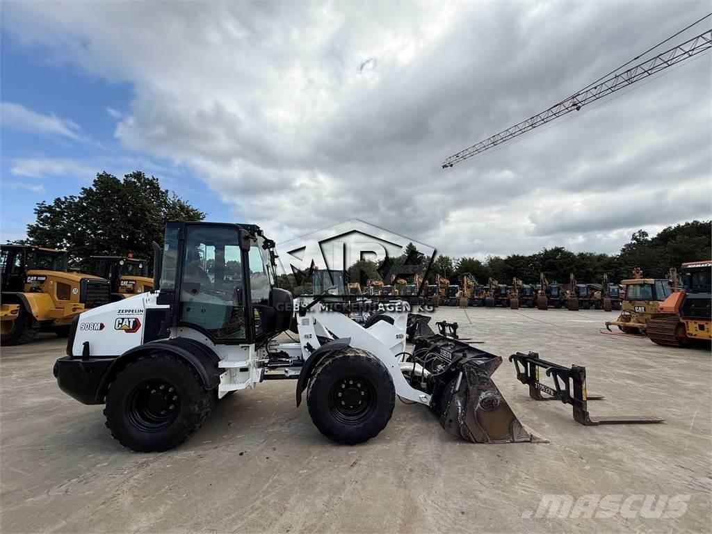 CAT 908 M Колесни товарачи