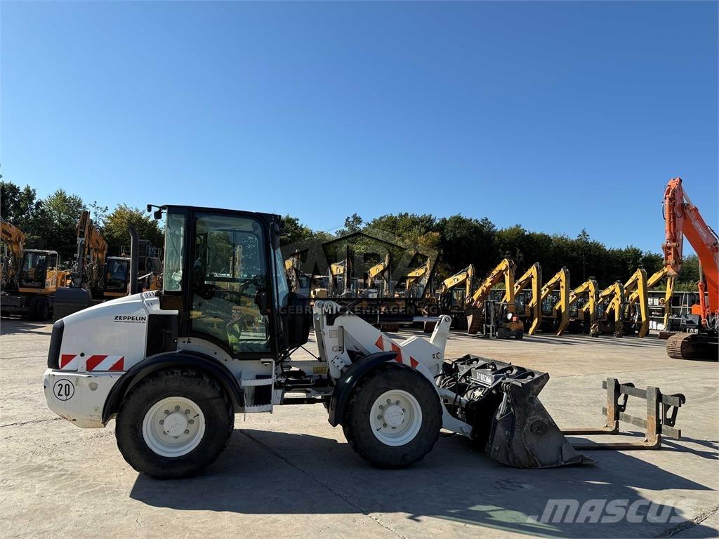 CAT 908 M Колесни товарачи