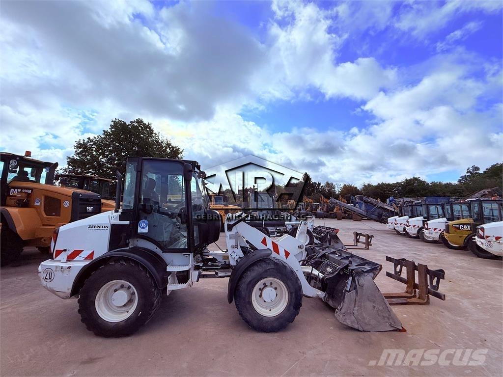 CAT 908 M Колесни товарачи