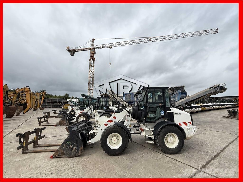 CAT 908 M Колесни товарачи