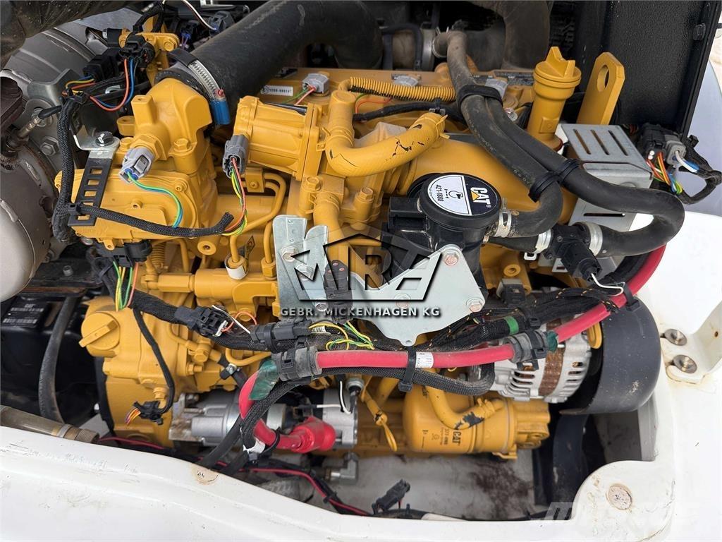 CAT 908 M Колесни товарачи