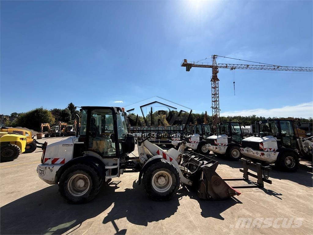 CAT 908 M Колесни товарачи