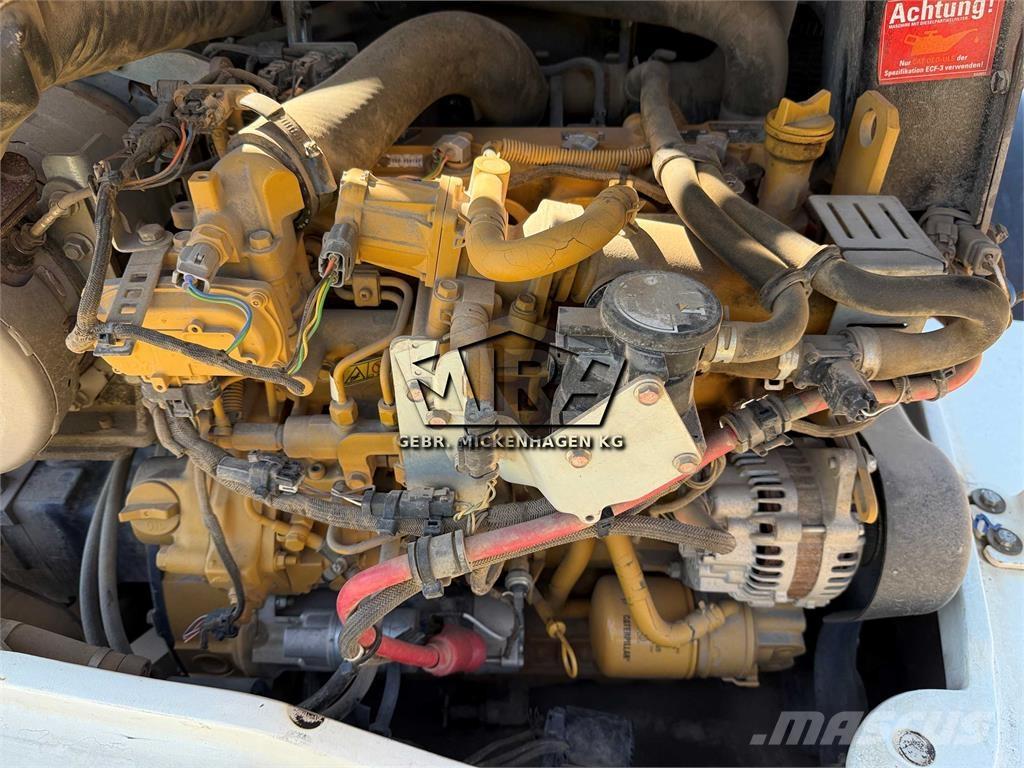 CAT 908 M Колесни товарачи