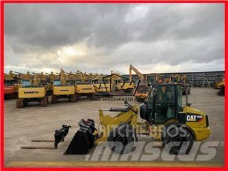 CAT 908M Колесни товарачи