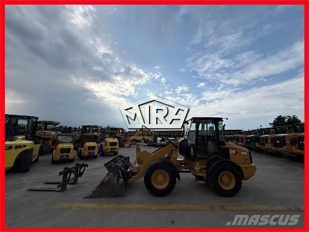 CAT 908M Колесни товарачи