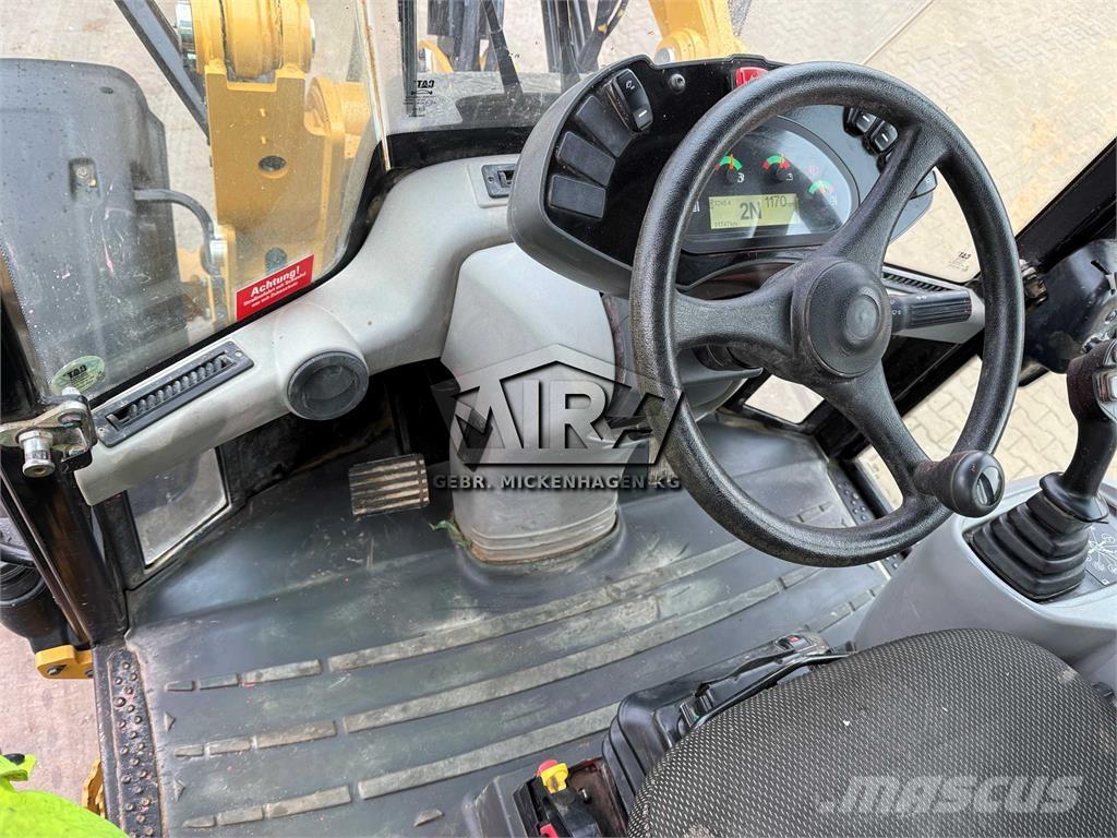 CAT 908M Колесни товарачи