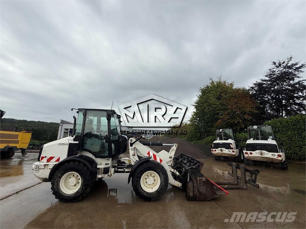CAT 908M Колесни товарачи