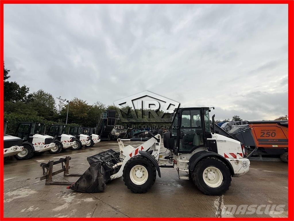 CAT 908M Колесни товарачи